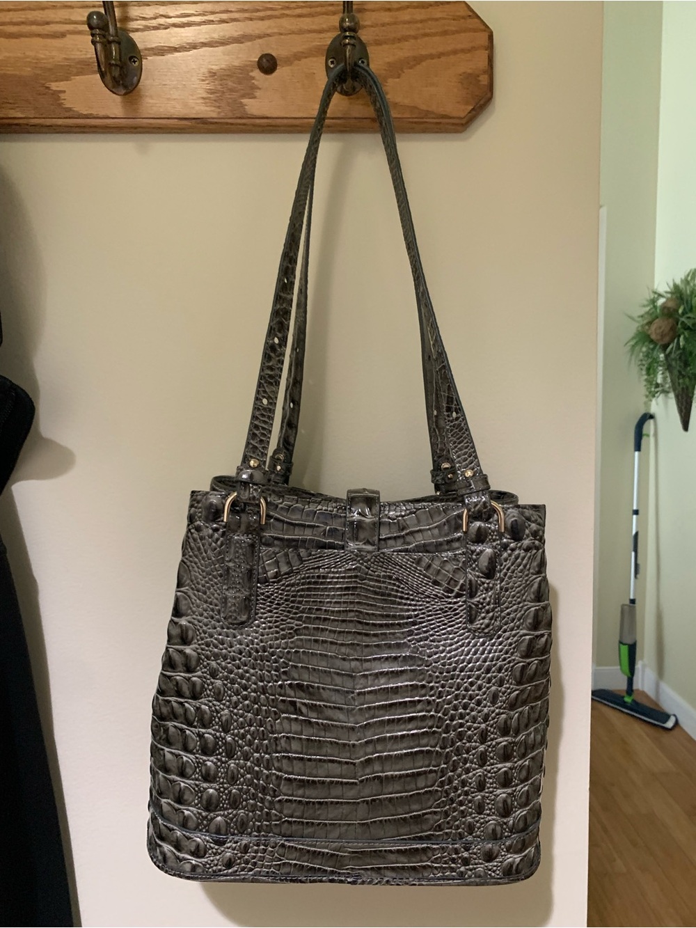 Brahmin Hunter Green Croc-Embossed Melbourne Bucket Bag, Gold Accents, dust bag - Picture 2 of 10